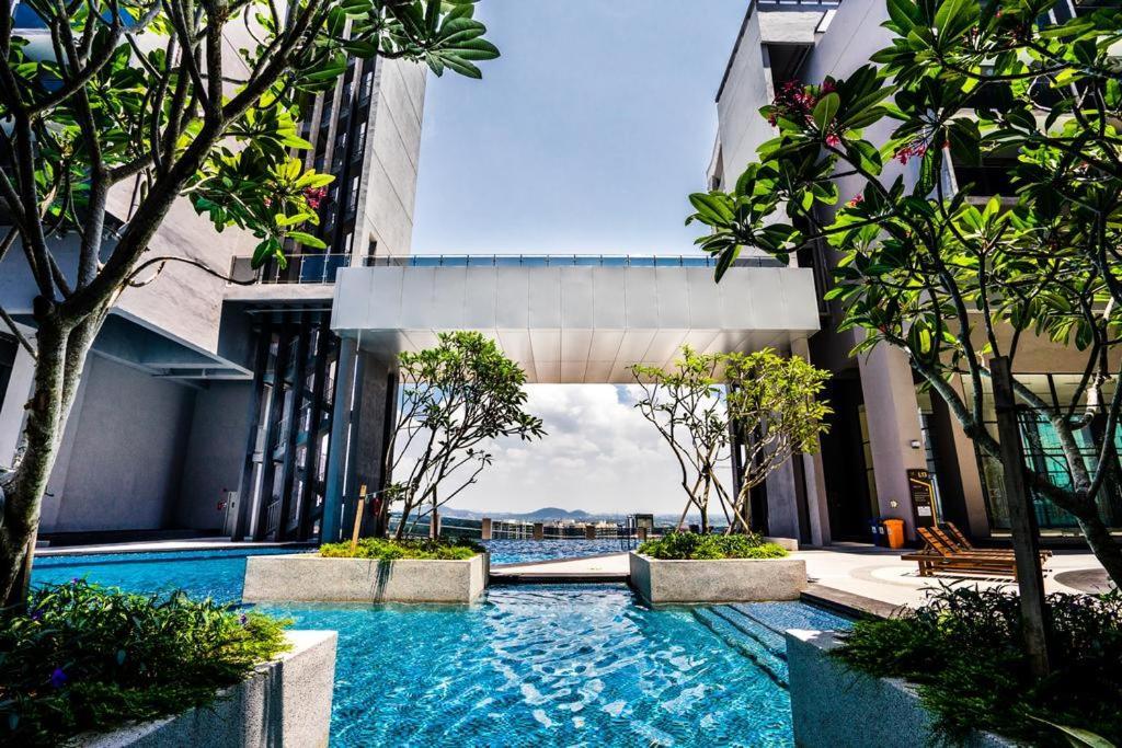 Imperio Residences Private Bathtub Or Jacuzzi By Nestcove Malacca Exterior foto