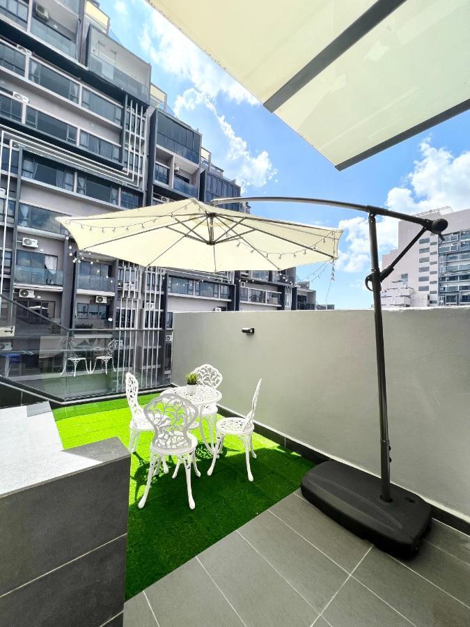 Imperio Residences Private Bathtub Or Jacuzzi By Nestcove Malacca Exterior foto
