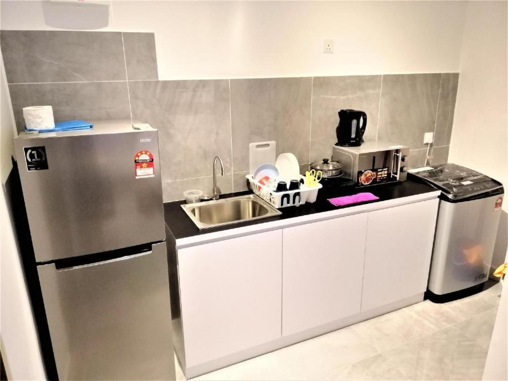Imperio Residences Private Bathtub Or Jacuzzi By Nestcove Malacca Exterior foto